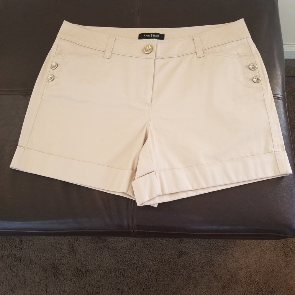 White House Black Market Beige Shorts (size 6) - Picture 2 of 5